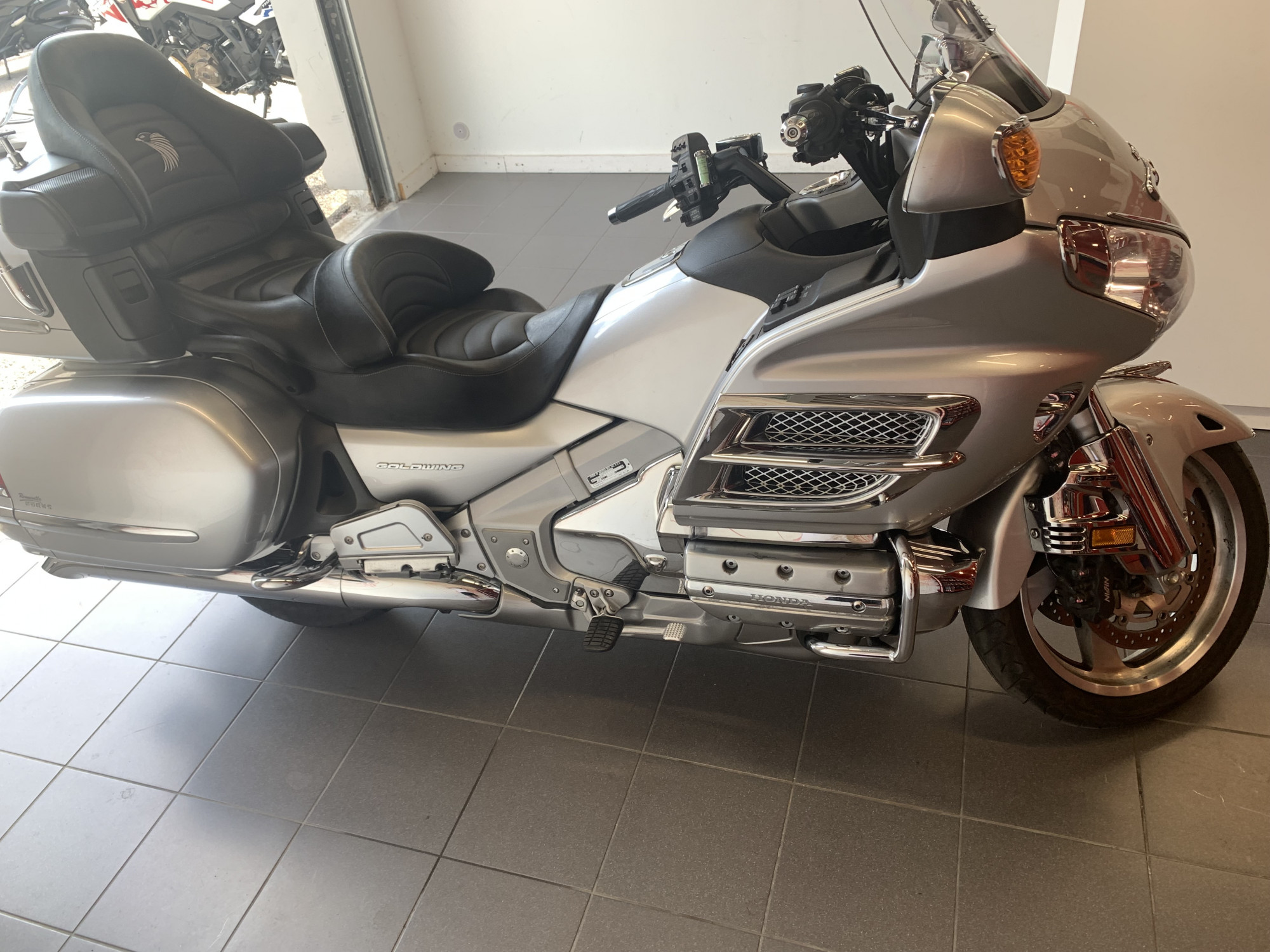 HONDA GL 1800 GOLDWING AIR BAG GPS SUPER ETAT