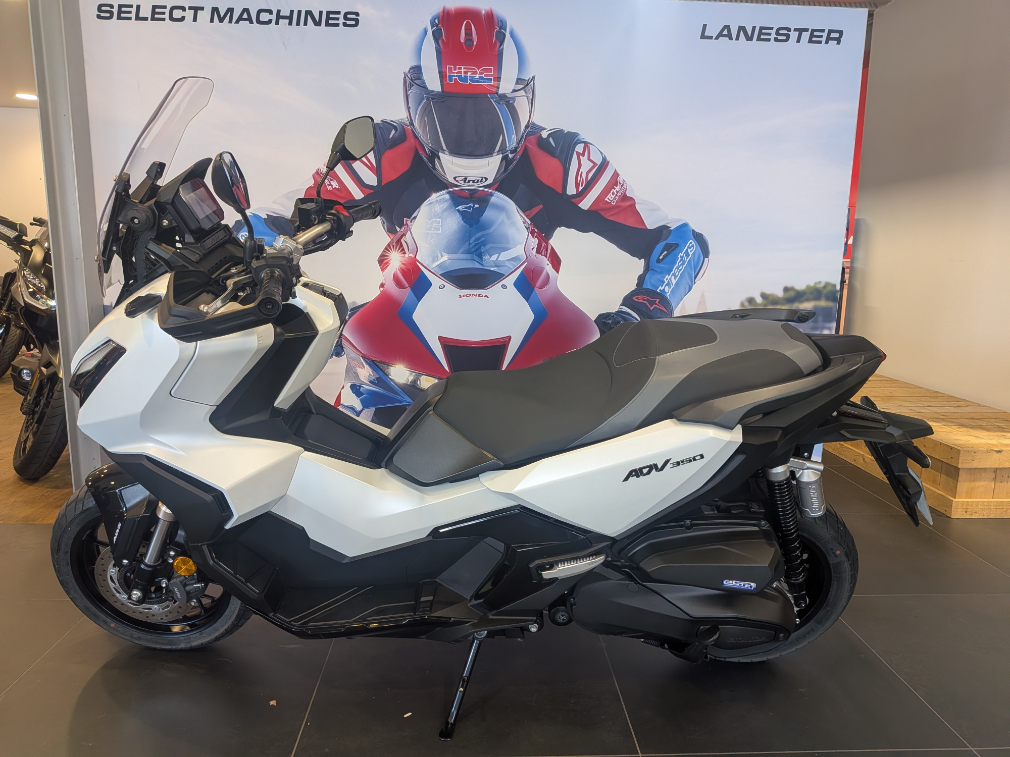 HONDA ADV 350
