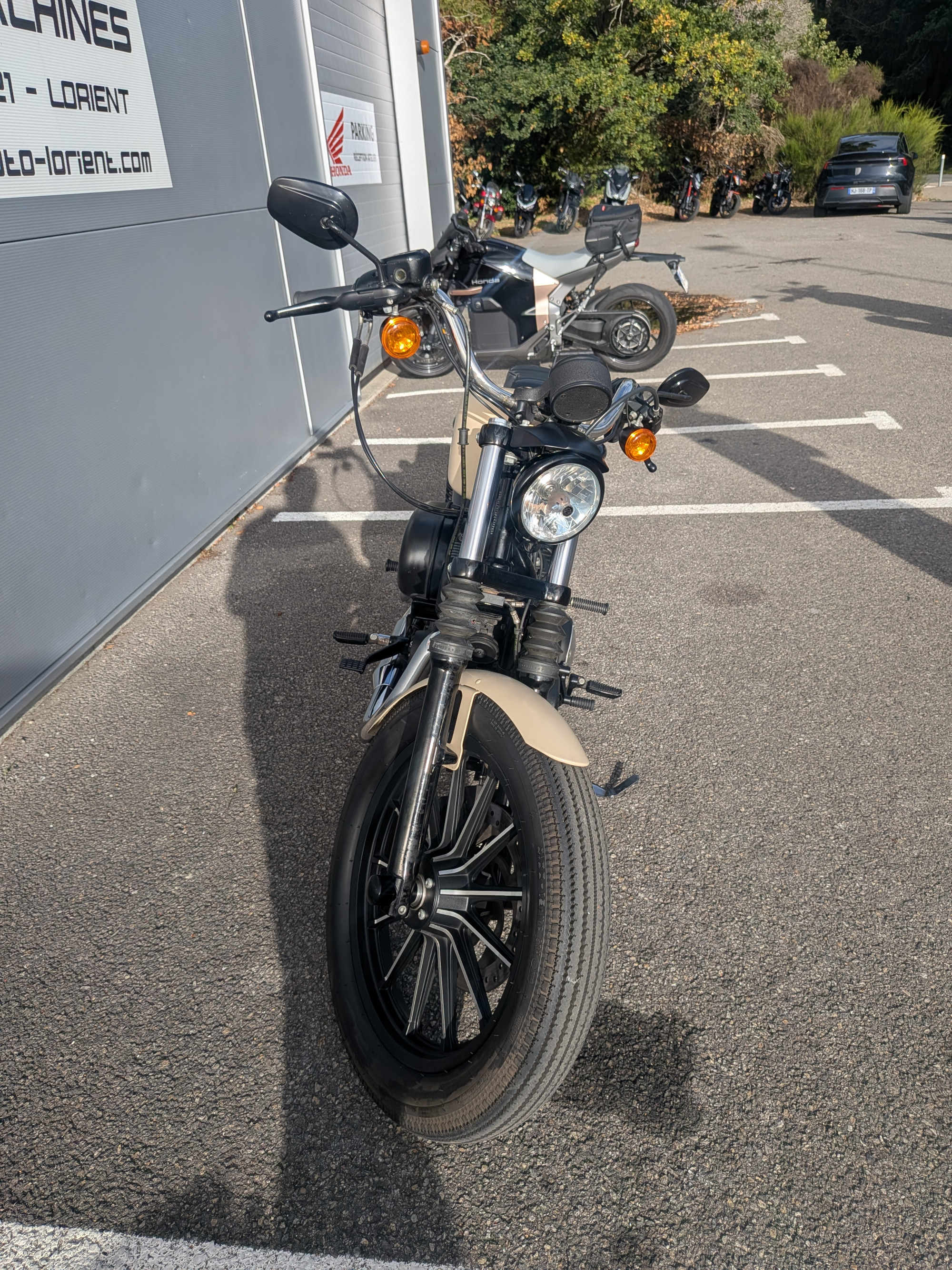 HARLEY-DAVIDSON SPORTSTER 883
