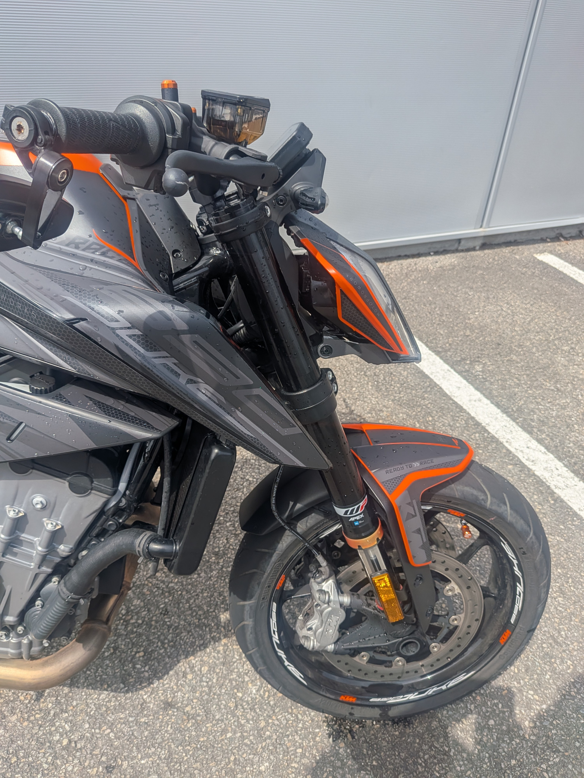 KTM 890 DUKE L