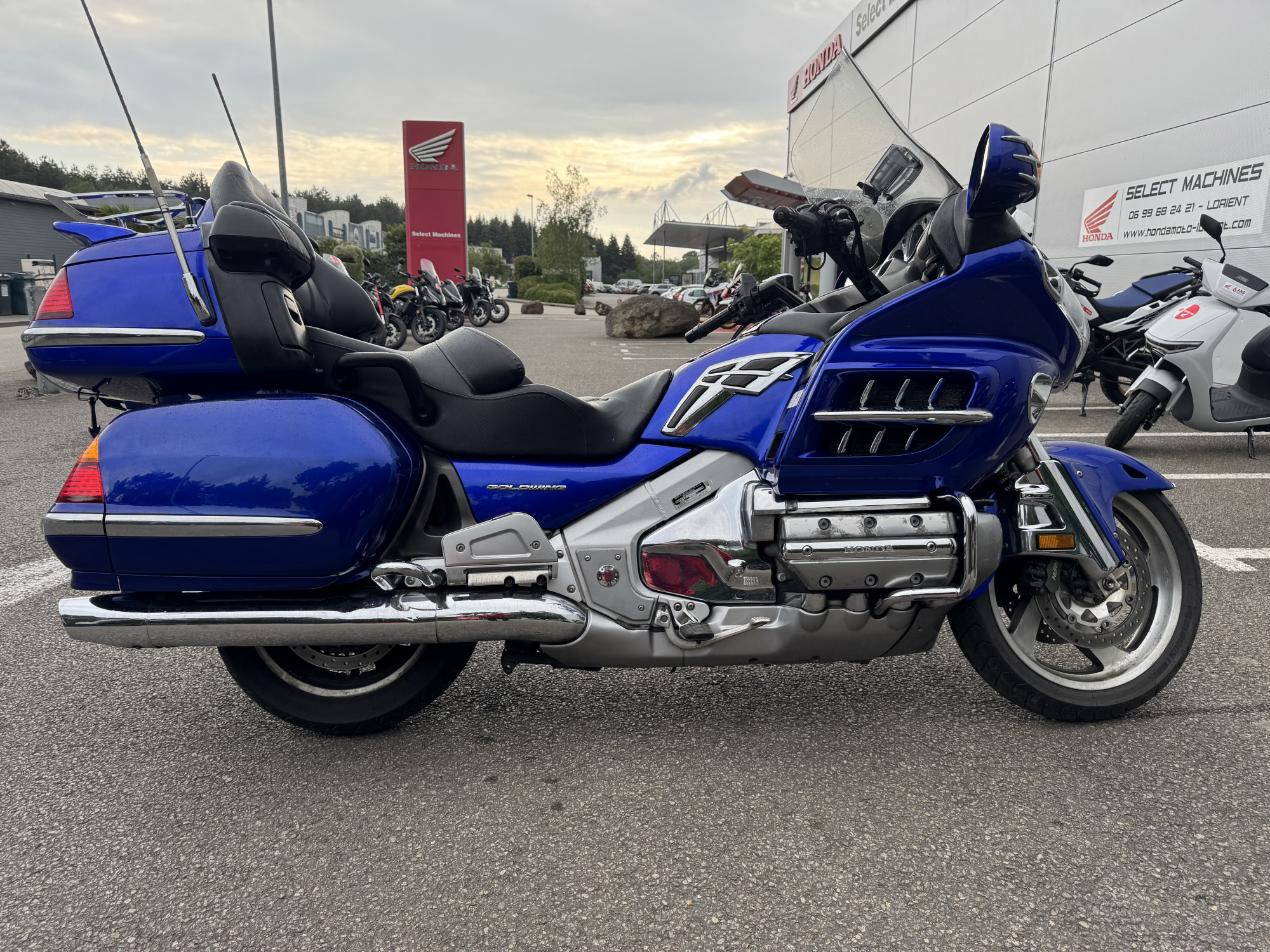 HONDA GL1800 GOLDWING