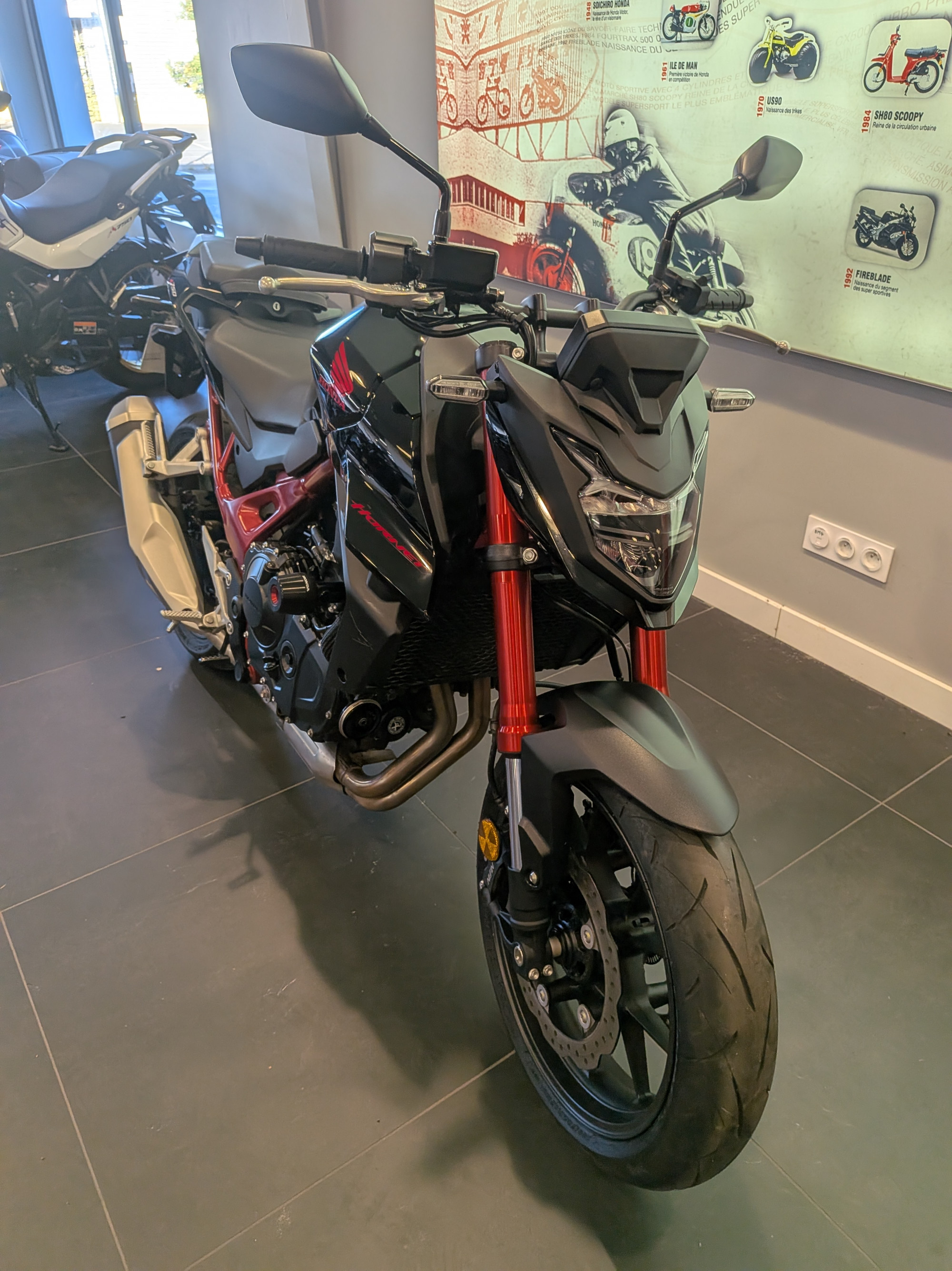 HONDA CB 750 HORNET