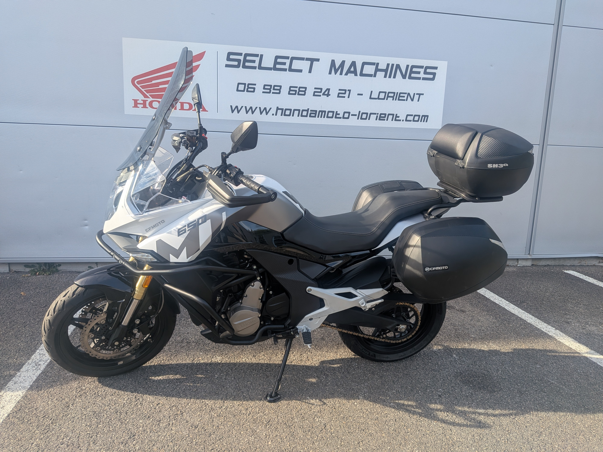 CF MOTO MT 650