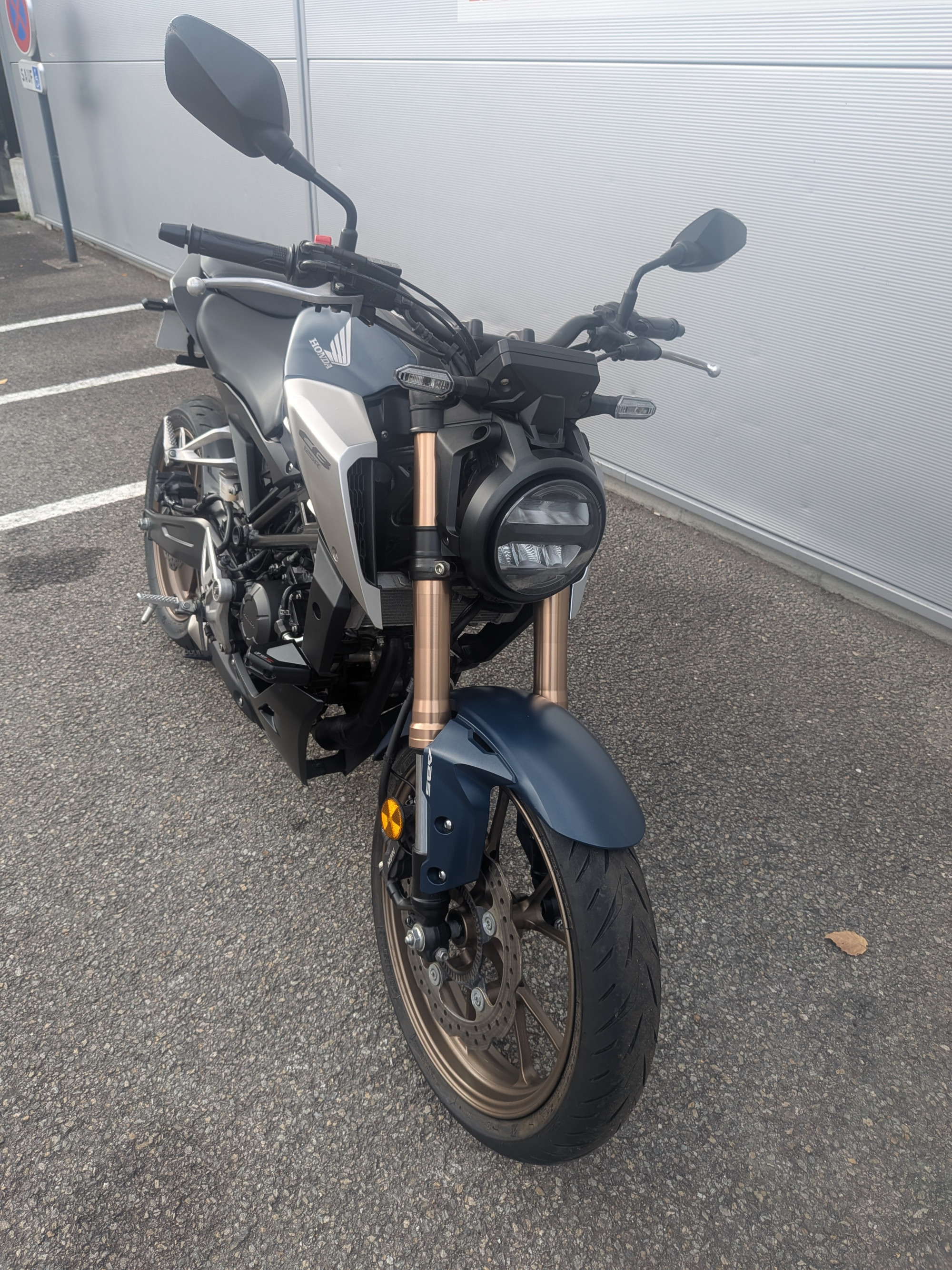 HONDA CB 125  R  CB125R