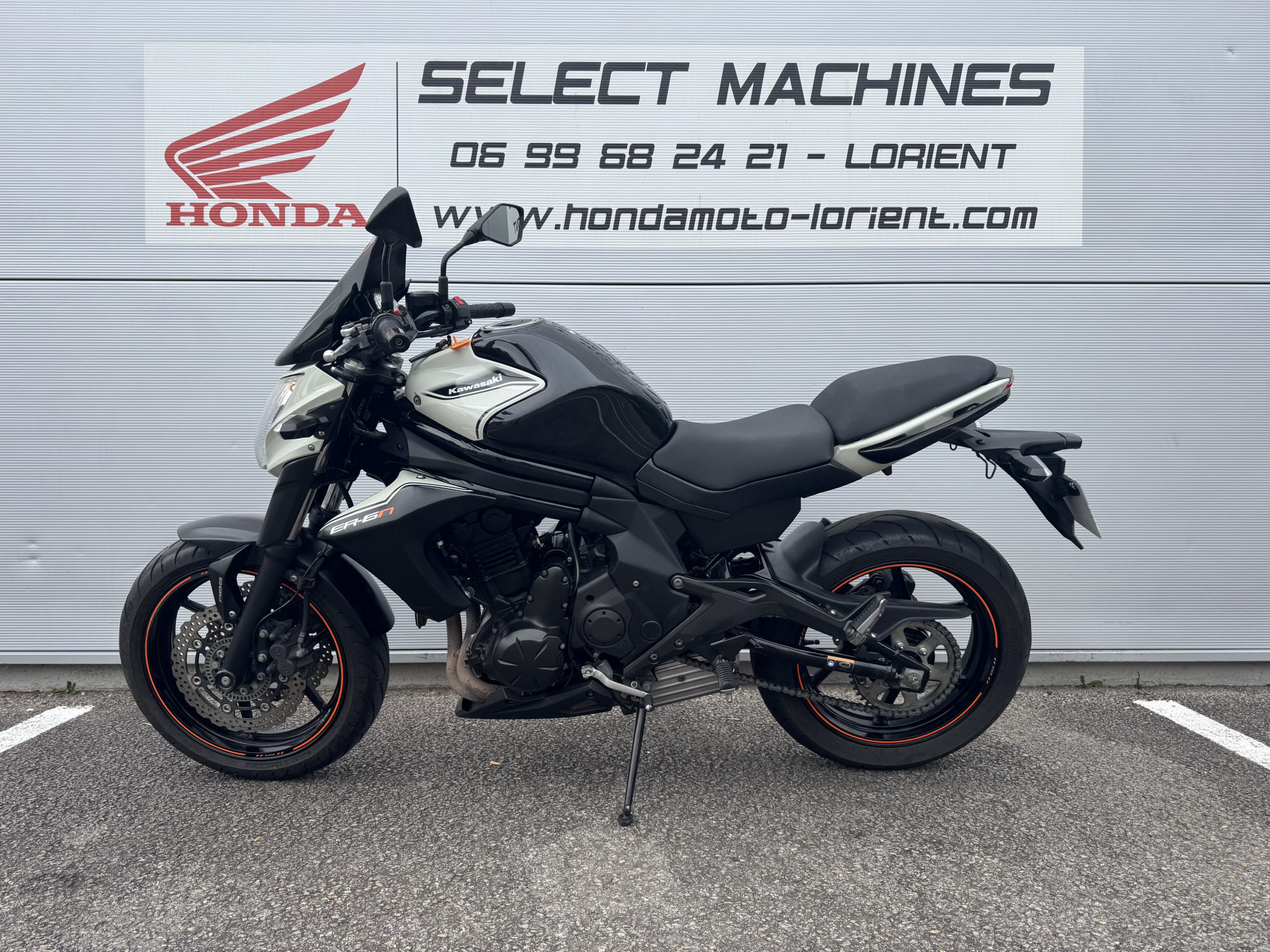KAWASAKI ER-6